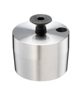 PLUG PUCKS